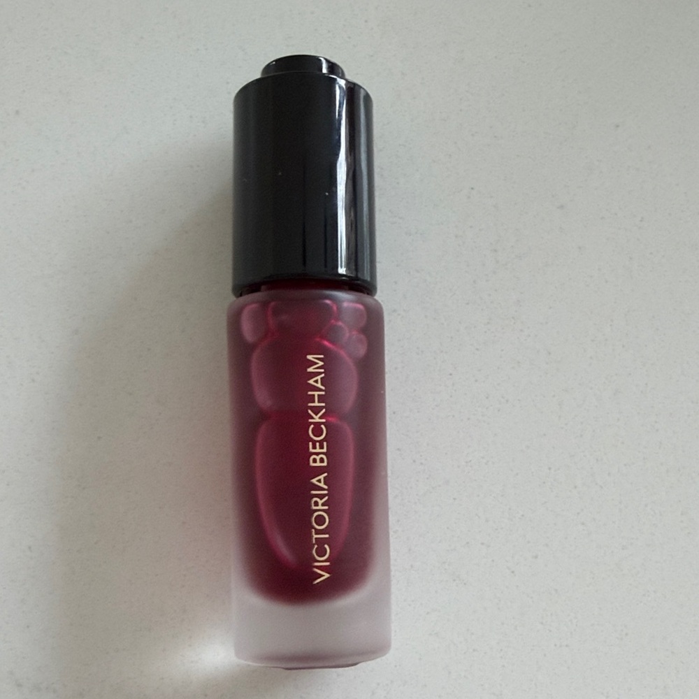 Victoria Beckham blush